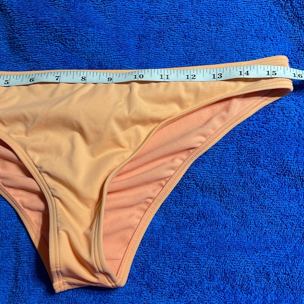 New Roxy bikini - Picture 2 of 11